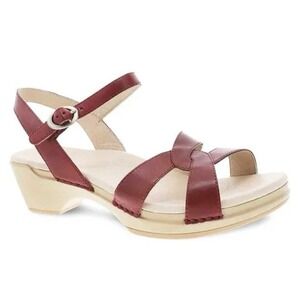 Dansko Karmen Sandals Women's EU 39 US 8.5-9 Red Strappy Buckle Slingback